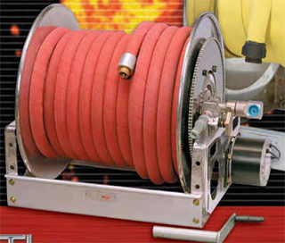 液压旋转接头和电动滑环在自动软管卷盘中的应用